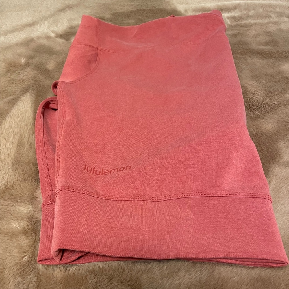 Lululemon softstreme perfectly oversized cropped crew size 10 worn 1x